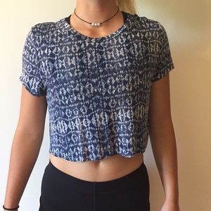 Cropped tee